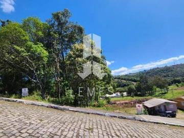 Terreno em local tranquilo medindo 12x39m² totalizando 468M². Excelente opção p