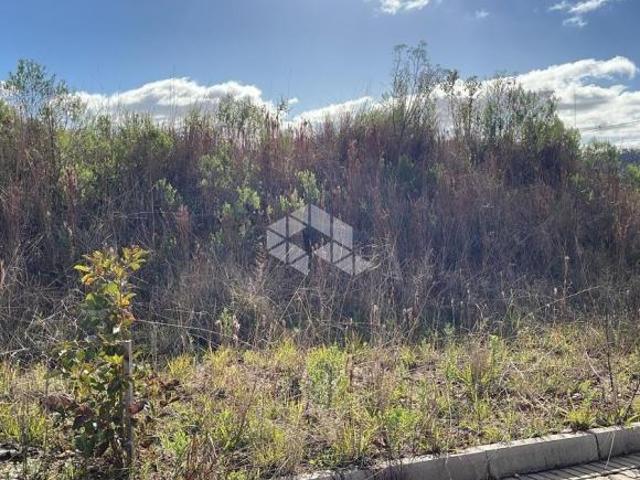 Terreno em Lot na Garibaldina medindo 750mts privativos