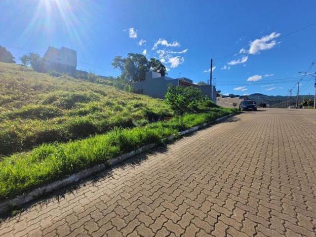 Terreno em Loteamento 300 m² com parcelamento direto