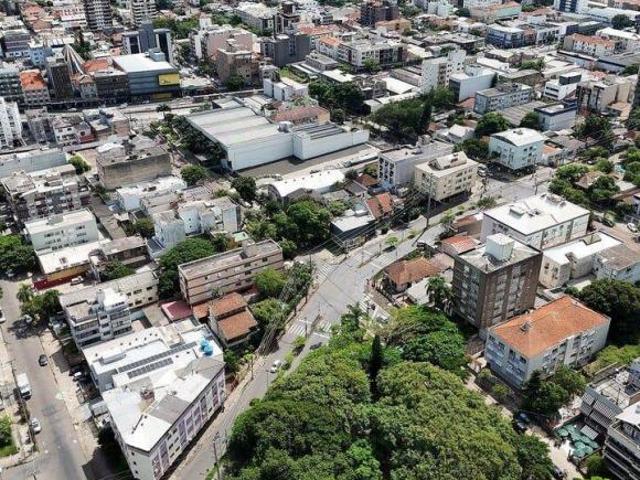 Terreno em Passo da Areia, Porto Alegre/RS de 198m² à venda por R$ 348.000,00