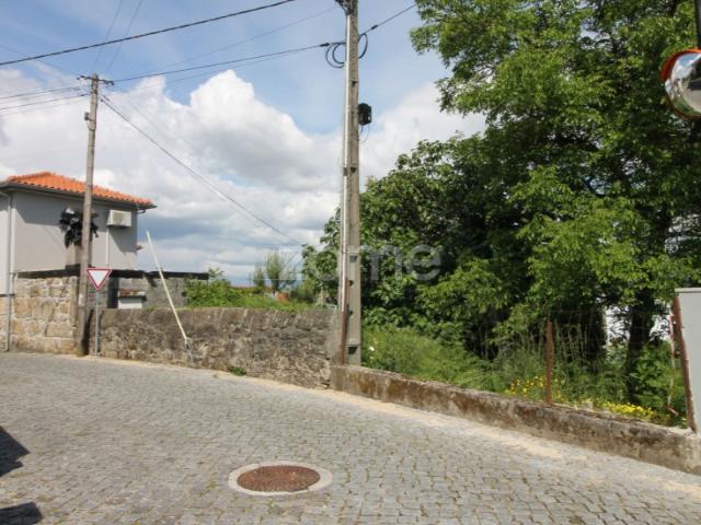 Terreno em Passos de S. Julião