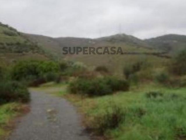 Terreno em Peso da Régua e Godim