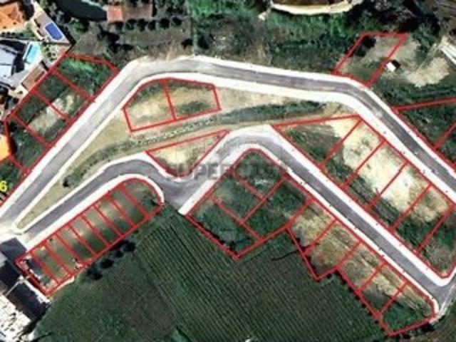 Terreno em Peso da Régua e Godim