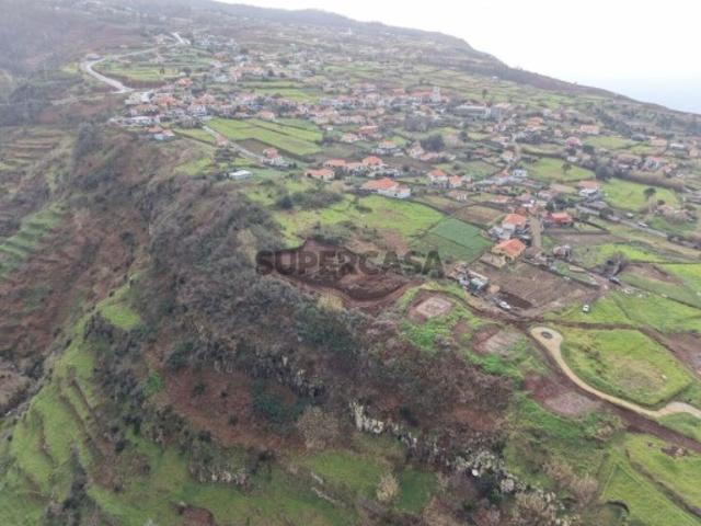 Terreno em Ponta do Pargo