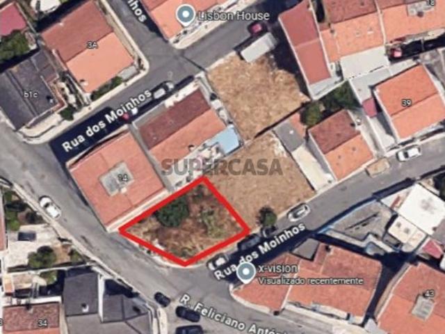Terreno em Pontinha e Famões