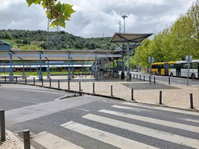 Terreno em Pontinha e Famões