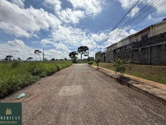 Terreno em Residencial Flórida, Goiânia/GO de 270m² à venda por R$ 240.000,00