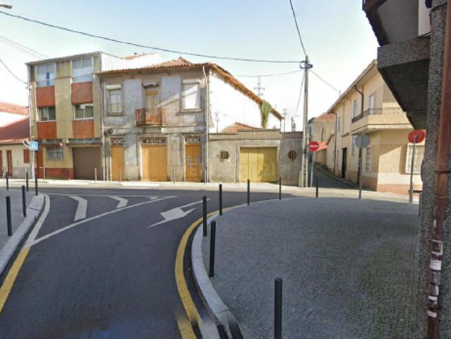 TERRENO em RIO TINTO a 1 Km do Hospital São João Com projeto de ARQUITETURA 36 Fracções