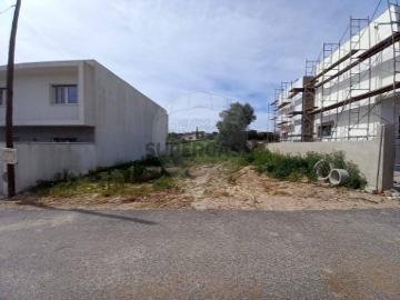Terreno em São Domingos de Rana