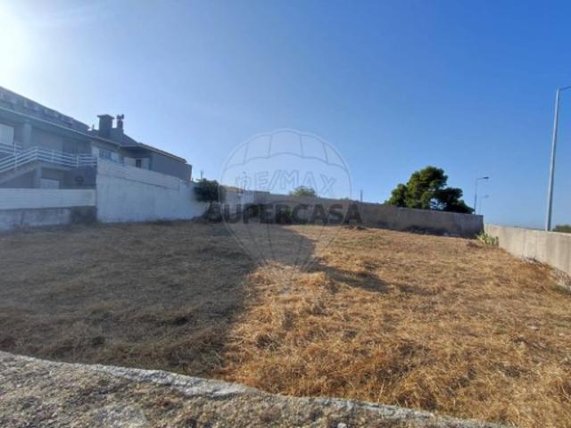 Terreno em São Domingos de Rana