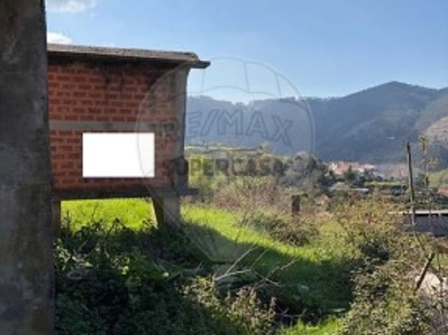 Terreno em São Pedro de Castelões