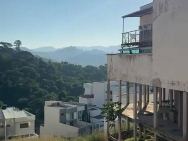 Terreno em Santa Maria, Timóteo/MG de 300m² à venda por R$ 200.000,00