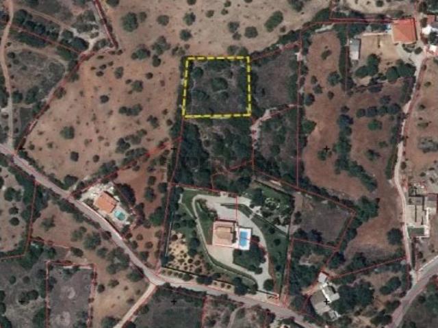 Terreno em Santa Bárbara de Nexe