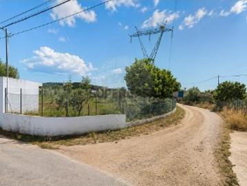 Terreno em Santo Antão e São Julião do Tojal