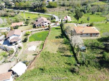 Terreno em Souto – Terras de Bouro | Projeto Aprovado + Licença de Construção