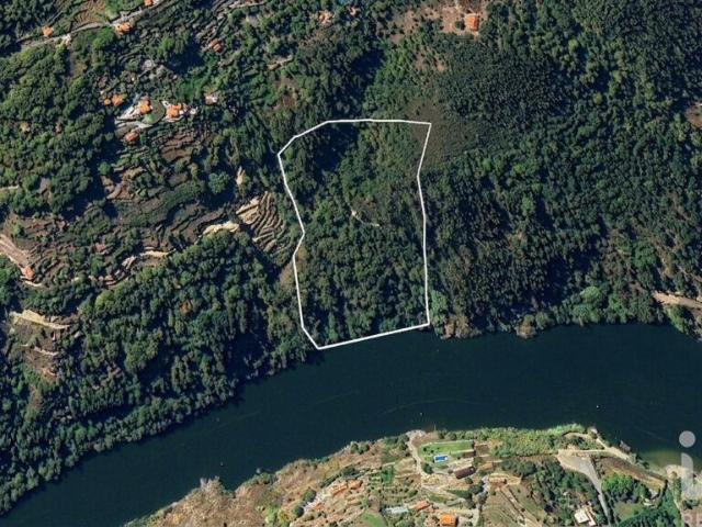 Terreno em Tarouquela
