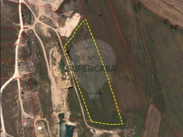 Terreno em Terrugem