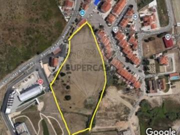 Terreno em União Freguesias Santa Maria, São Pedro e Matacães