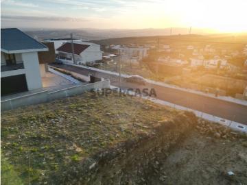 Terreno em Vialonga