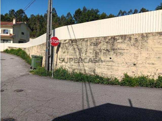 Terreno em Vila de Cucujães