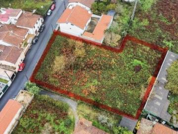 Terreno em Vila de Cucujães