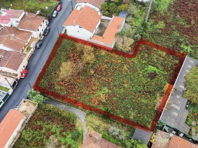 Terreno em Vila de Cucujães