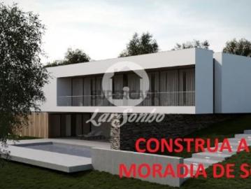 Terreno em Vila Nova de Famalicão e Calendário