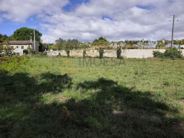 Terreno em zona de construção a 10 minutos de Monção