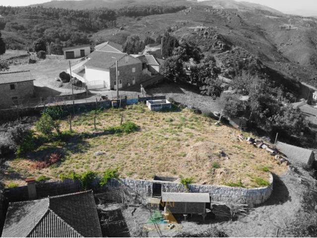Terreno em zona de construção Senharei