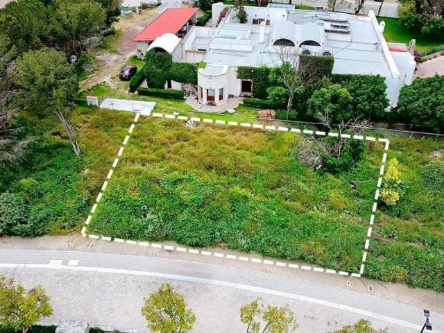 Terreno En Oportunidad en El Campanario