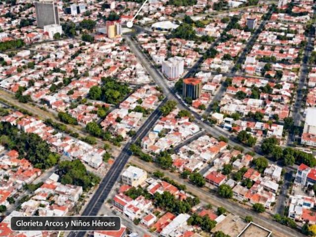 TERRENO EN AV. INGLATERRA, JARDINES DEL BOSQUE. USO DE SUELO MIXTO