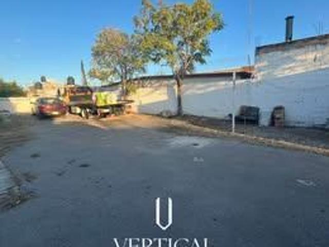 Terreno en Av. Vallarta