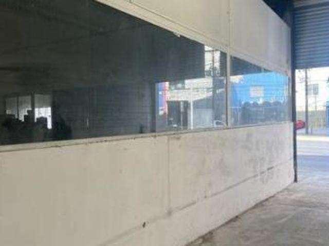 Terreno en Ave. Félix U Gómez Col. la Moderna, Monterrey N.L