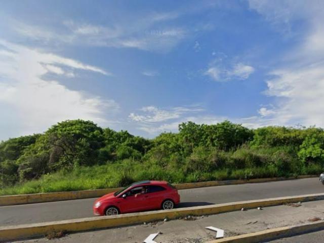 Terreno en avenida Rafael cuervo