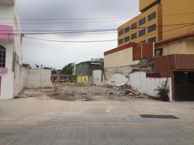 Terreno en Blvd AVILA CAMACHO
