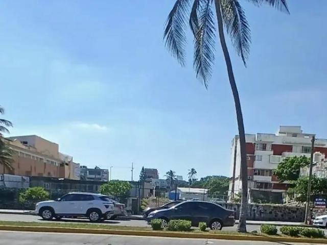 Terreno en Boulevard ?vila Camacho frente al Mar