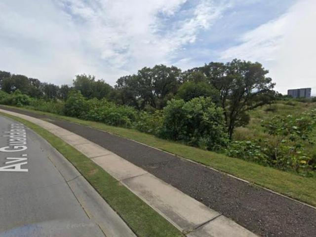 Terreno en Capital Norte 5,195m2 en avenida uso de suelo comercial