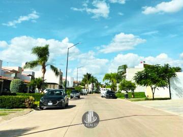 Terreno en venta en Club de Golf Los Naranjos con vistas al campo de golf