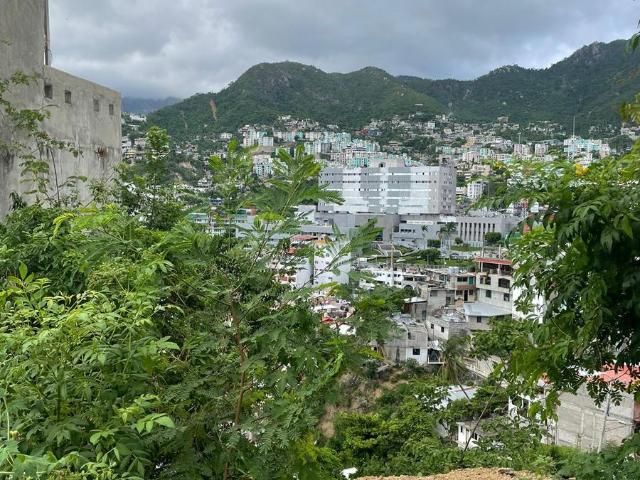 TERRENO EN COL. 18 DE MARZO, ACAPULCO