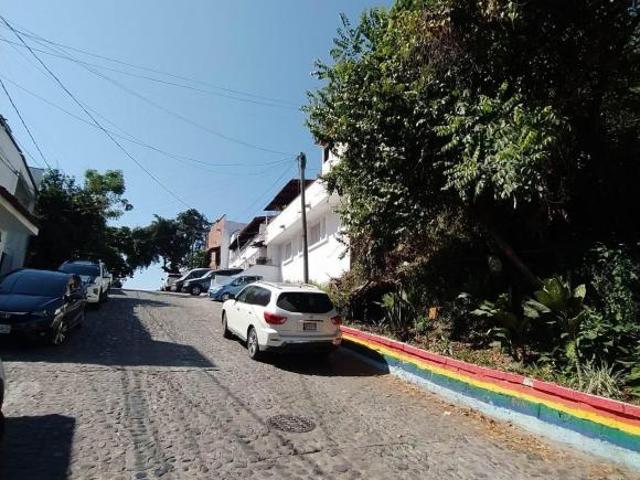 Terreno en Col. Lázaro Cárdenas de 877 m2