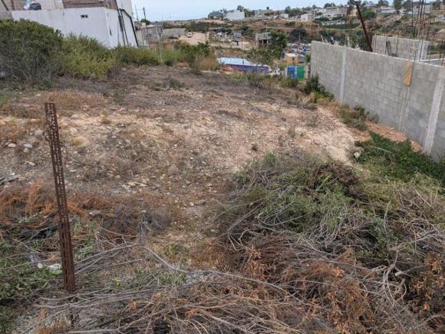Terreno en colonia Vista Bella
