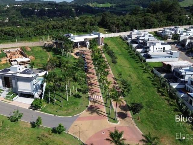 Terreno en Condomínio para venda em Jardim Samambaia de 384.00m²