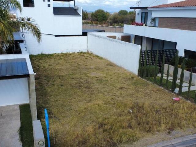 Terreno en Condominio Residencial las Plazas