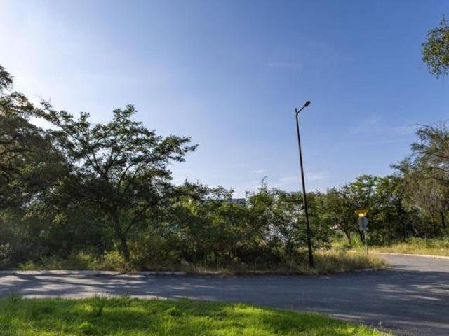 Terreno en esquina | 24.05 m de frente | Amani