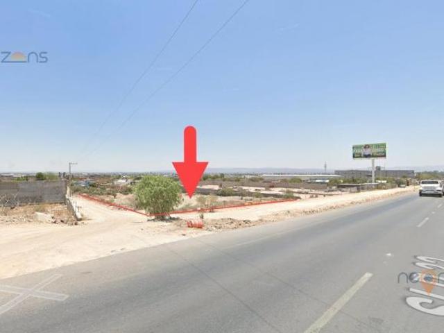 Terreno en Esquina con frente a Periférico Blvd. Antonio Rocha Cordero SLP