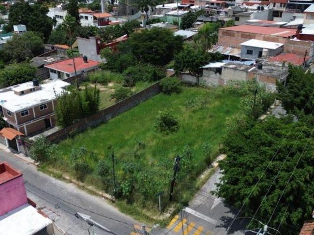 Terreno en esquina de 982 m² en 3 de Mayo