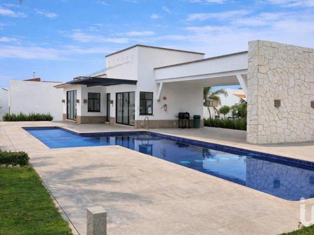 Terreno en esquina en Ciudad Maderas Privada Olivo – listo para proyecto premium