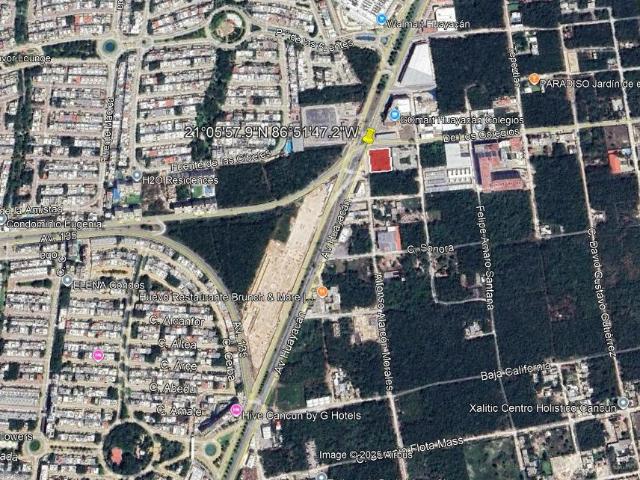 Terreno en esquina sobre av.Huayacan y av. Colegios