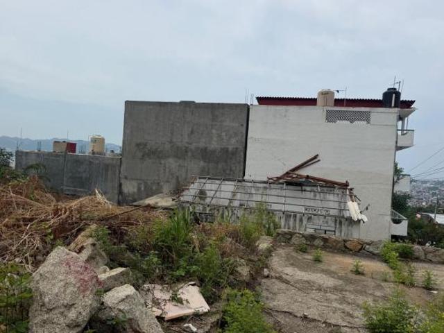 TERRENO EN ESQUINA SOBRE AV PRINCIPAL COL MORELOS A UNA CUADRA DE LA SECUNDARIA FEERAL 3 4