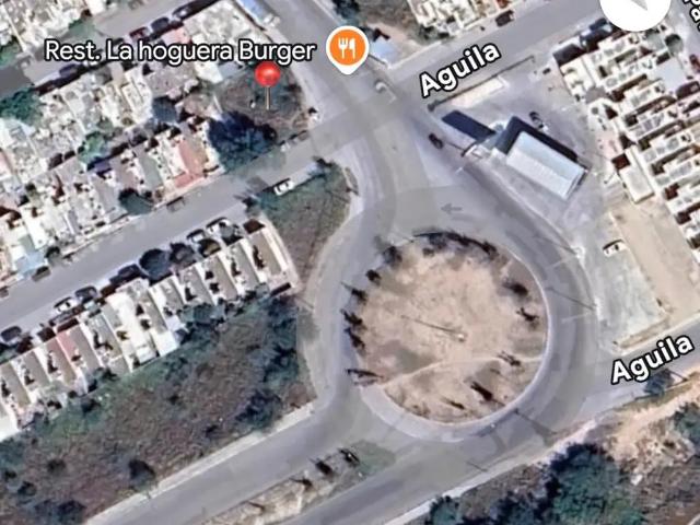 Terreno en Esquina sobre Av. Revolución | 301 m² | Fracc. El Halcón